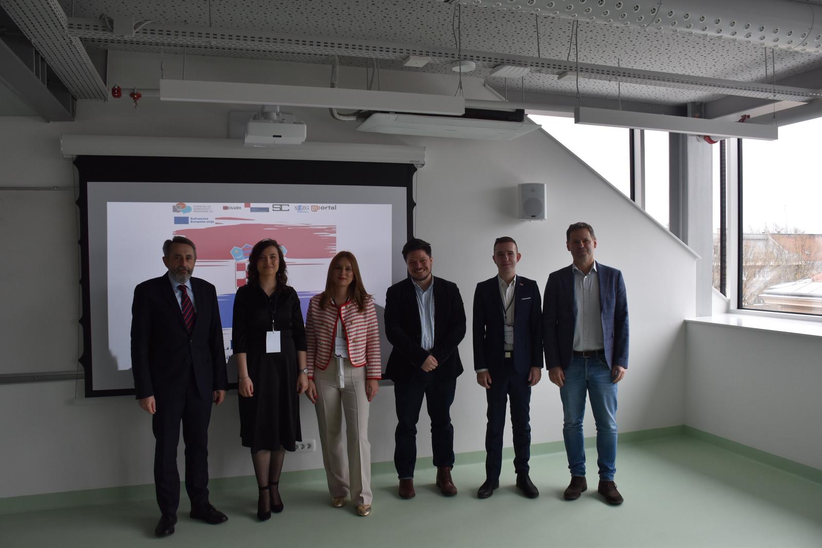 Konferencija Pogled na vlast - Panel rasprava